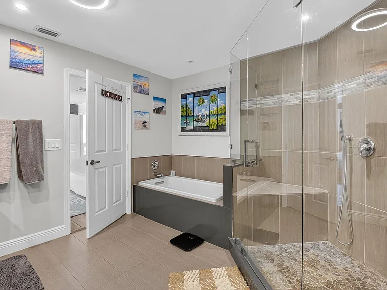6701 Hillside Ln — Photo 40
