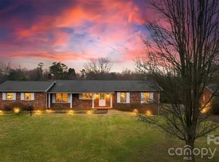 107 33rd Ave NW, Hickory, NC 28601