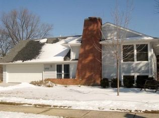 1212 Modaff Rd, Naperville, IL 60540