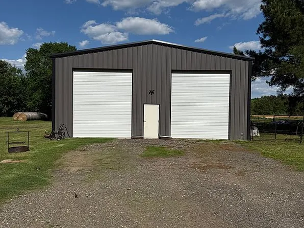 1179 N 4280th Rd, Hugo, OK 74743