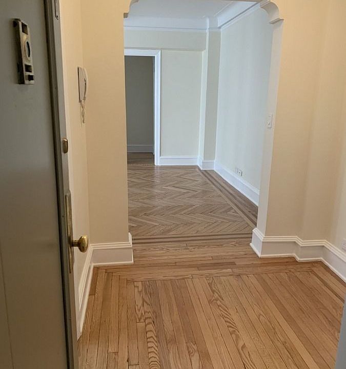 1st image of 210 E 68th St APT 6J