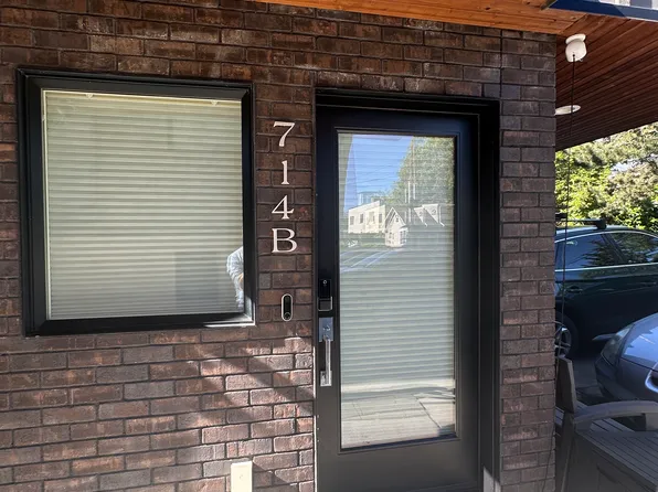 714B 11th Ave E, Seattle, WA 98102