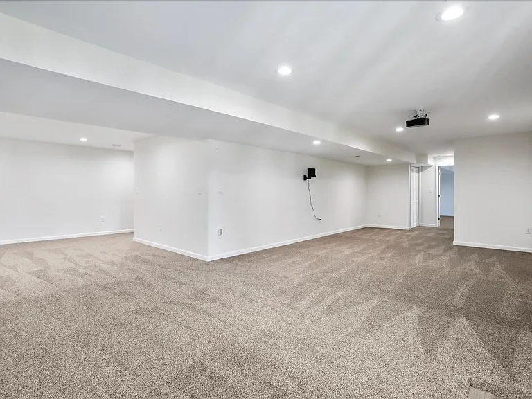 319 Morlyn Dr — Photo 29