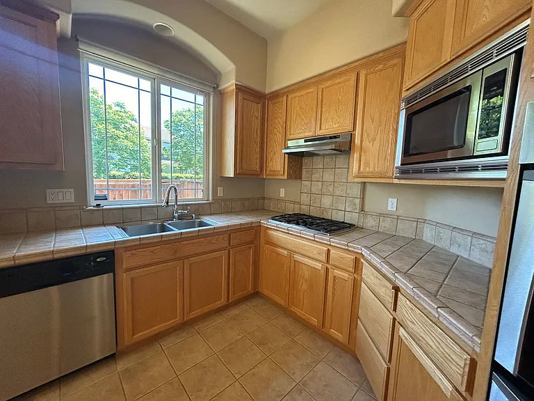 685 Stetson Dr — Photo 14
