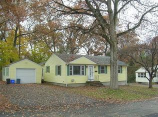 151 Windsor Park Dr, Coventry, RI 02816