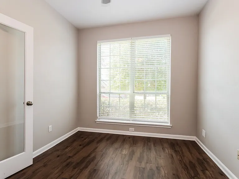 1966 Briar Grove Dr — Photo 10