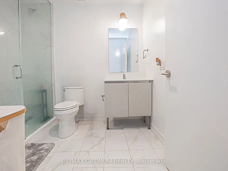 395 Dundas St W #219 — Photo 8