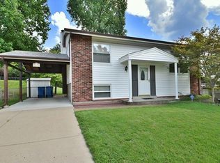 2670 Bennington Pl, Maryland Heights, MO 63043