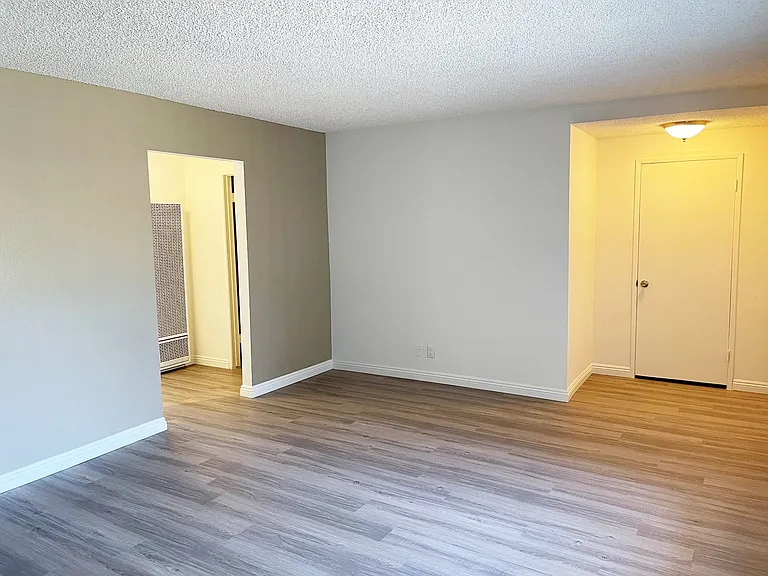 10500 Westminster Ave — Photo 19