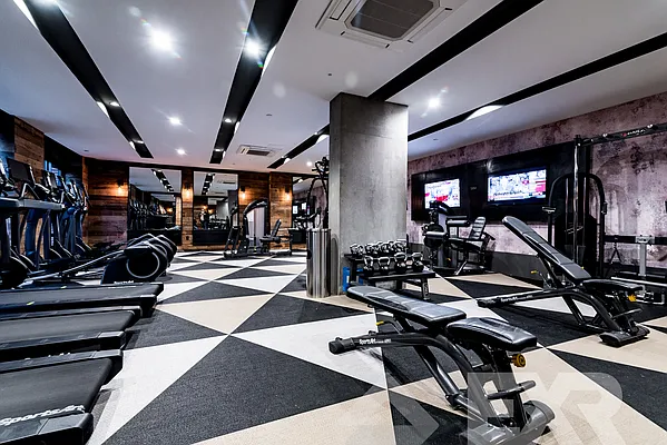 Rented by EXR | media 22