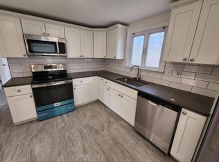 19 Hood St, Springfield, MA 01109