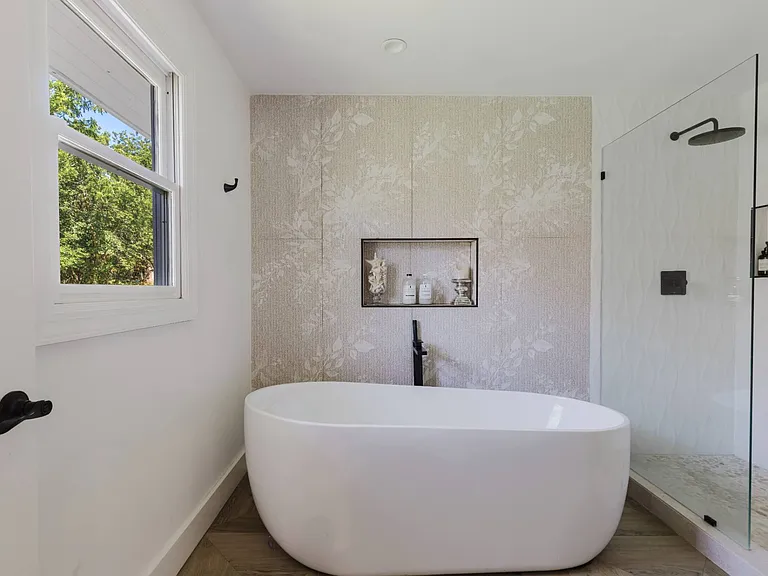 7 Quantuck Bay Ln — Photo 12