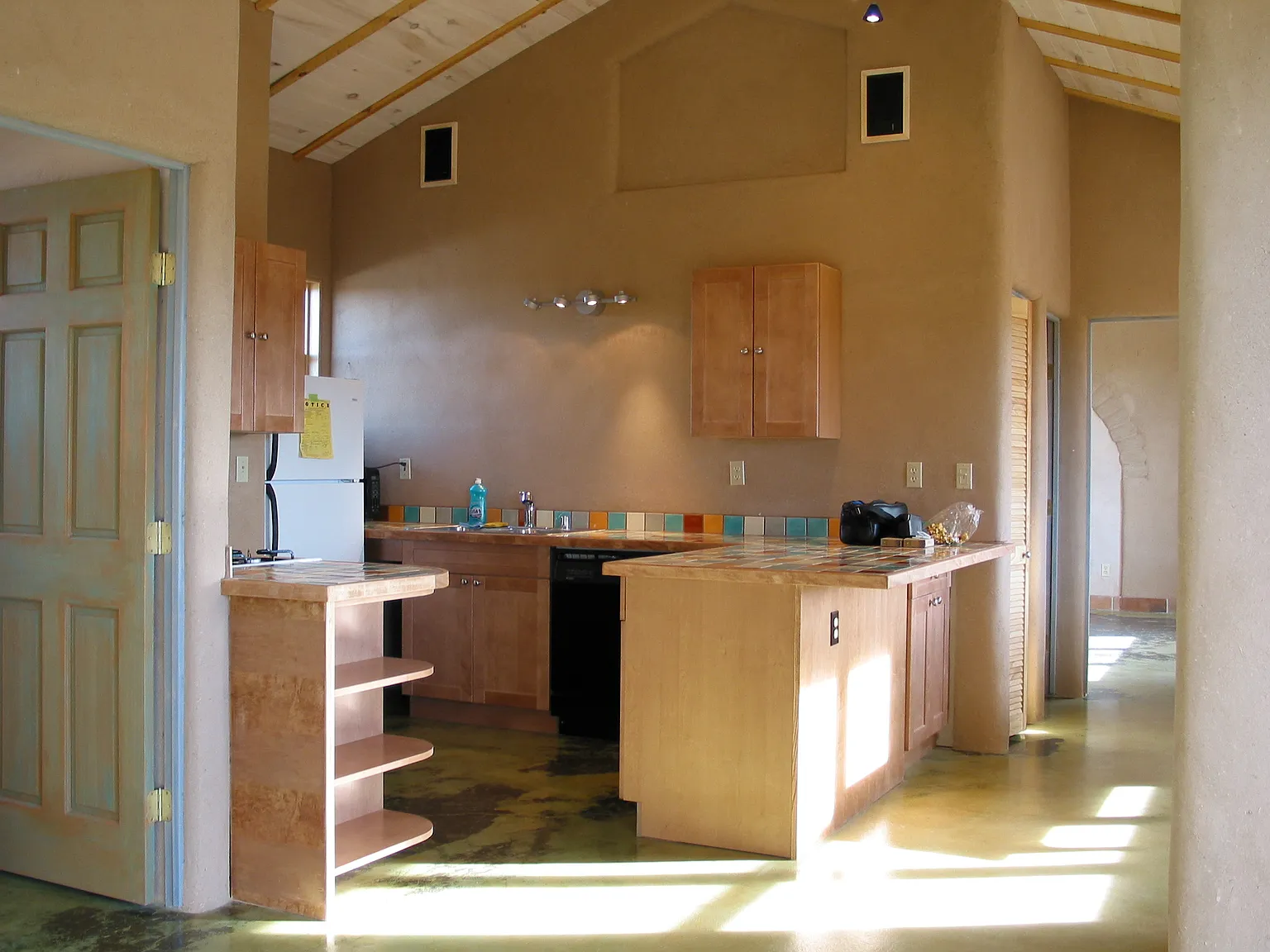 2 bed, 1.5 bath, 1300 sqft, $2,500 — Photo 4