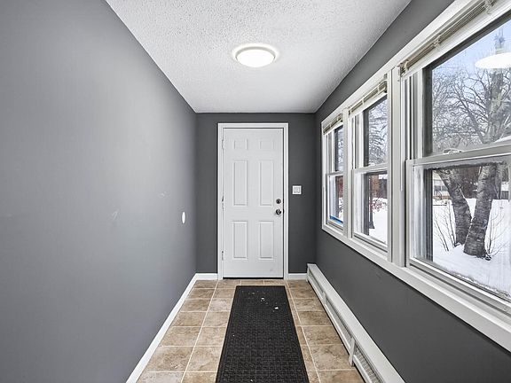 4th image of 1332 Margaret St