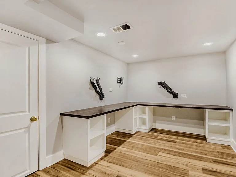 3171 S Williams St — Photo 26