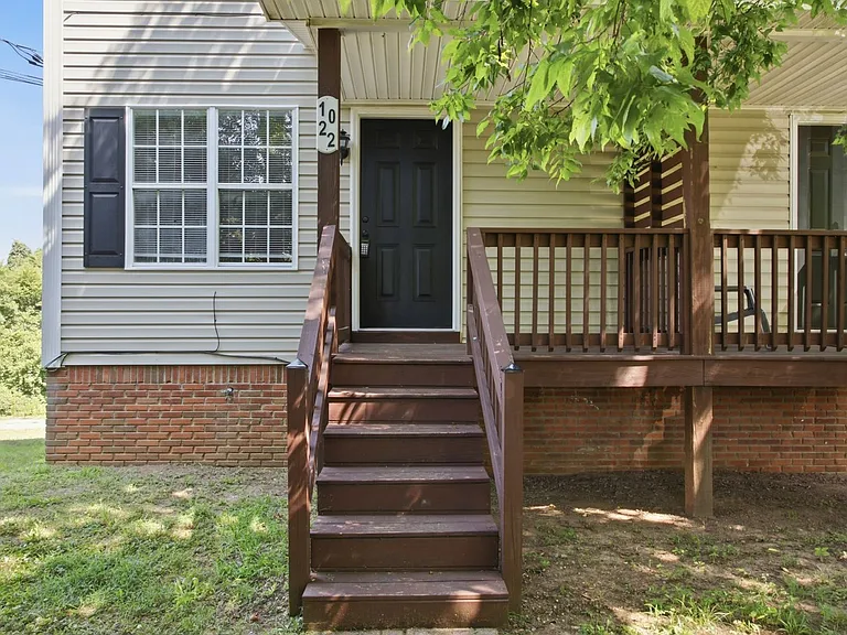 1022 Hillcrest Ave #1 — Photo 1