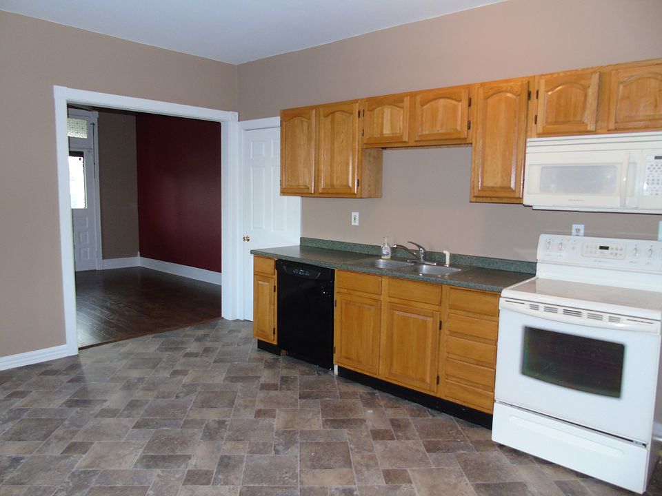 Kitchen & Living Room (brand new flooring)