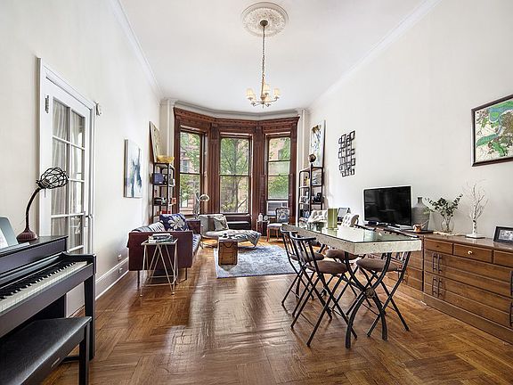 3rd image of 58 W 83rd St APT 2A