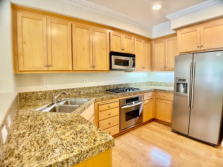 4466 Laird Cir — Photo 14