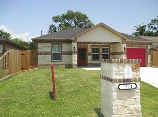 1514 Hawthorne St, Baytown, TX 77520