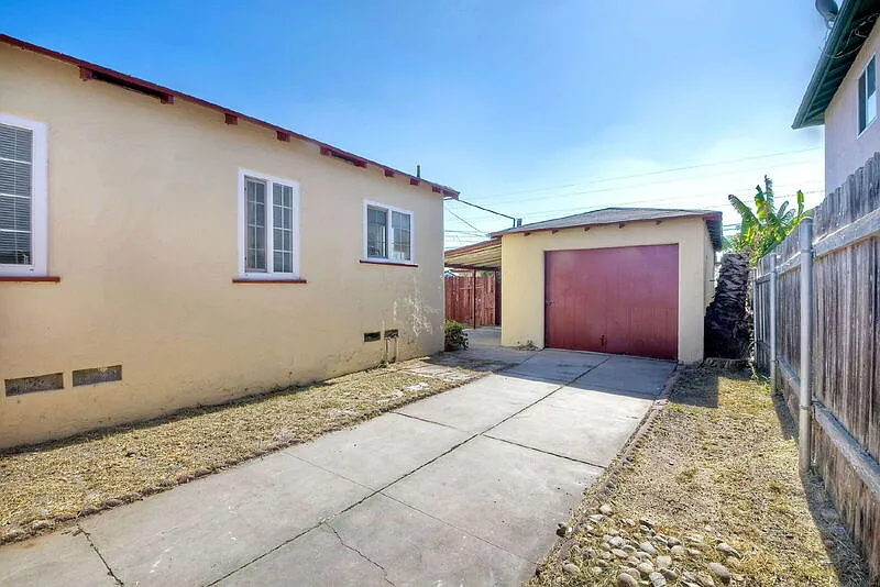 2 bed, 1.0 bath, 701 sqft, $2,950 — Photo 3