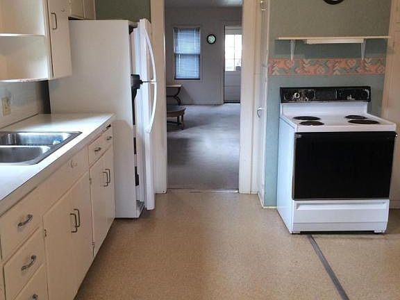 4th image of 516 E Avenue B