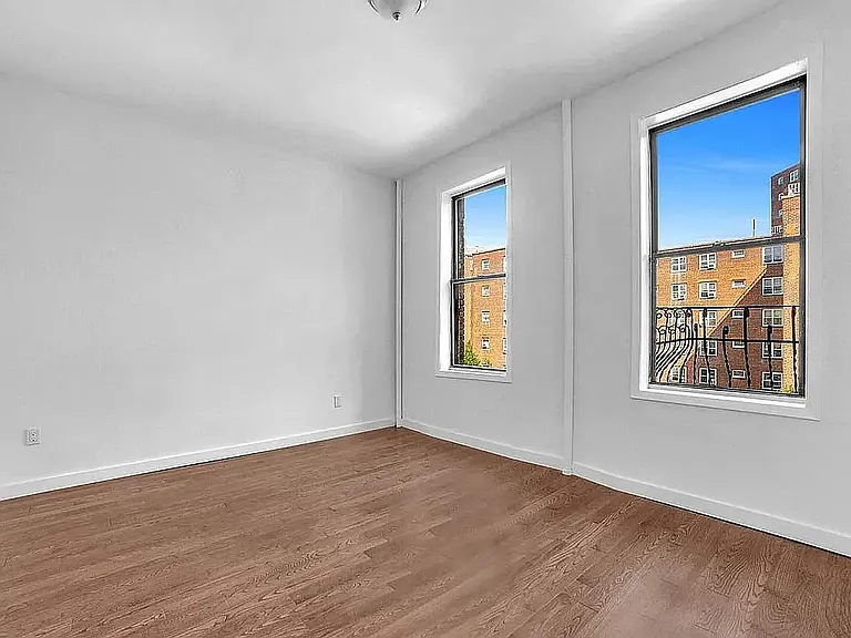 133 Avenue D #12 — Photo 3