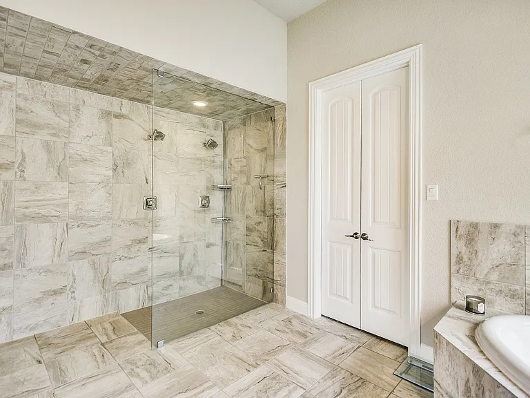 3925 Octavia Dr — Photo 14