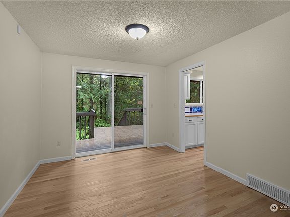 5th image of 6106 232nd Avenue NE