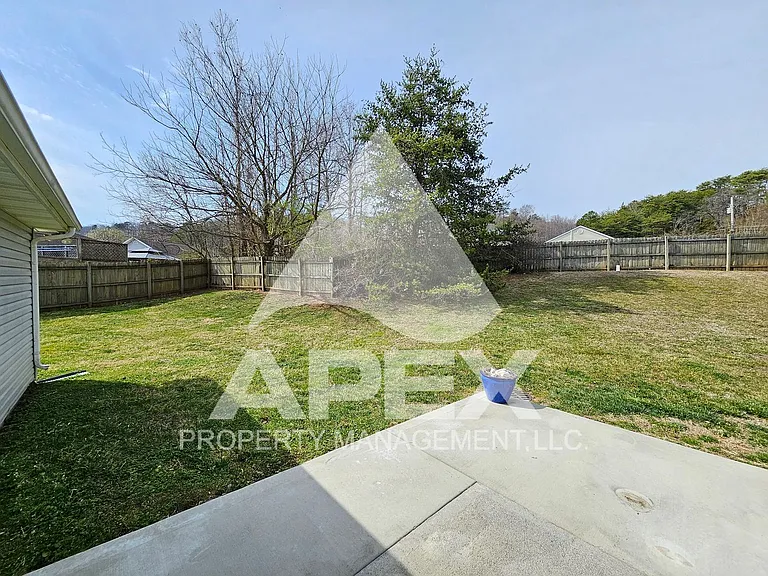 8705 Trapper Ln — Photo 29