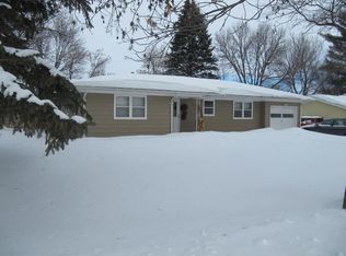 1104 E Beechnut St, Brandon, SD 57005