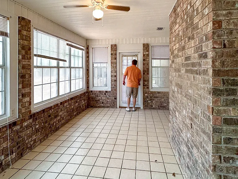 HVAC-conditioned Sunroom