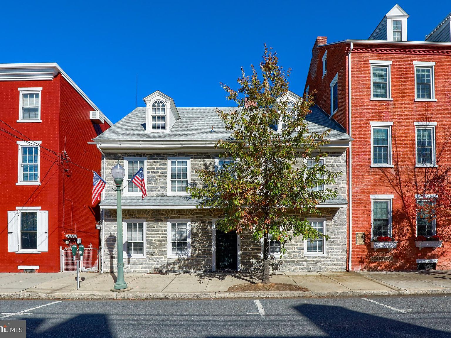 121 E Main St, Lititz, PA 17543 Zillow
