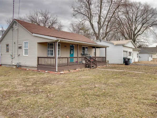 611 Pine St, Greenfield, IL 62044