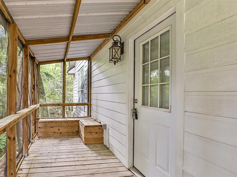 108 Harbour Town Cir — Photo 3