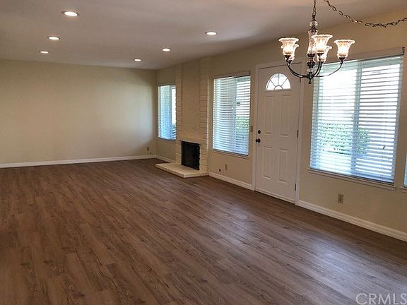 3rd image of 5141 Hampton Ct