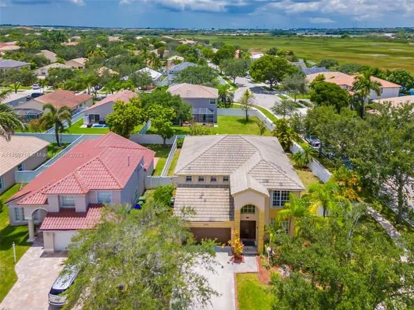 14388 NW 15th St, Pembroke Pines, FL 33028