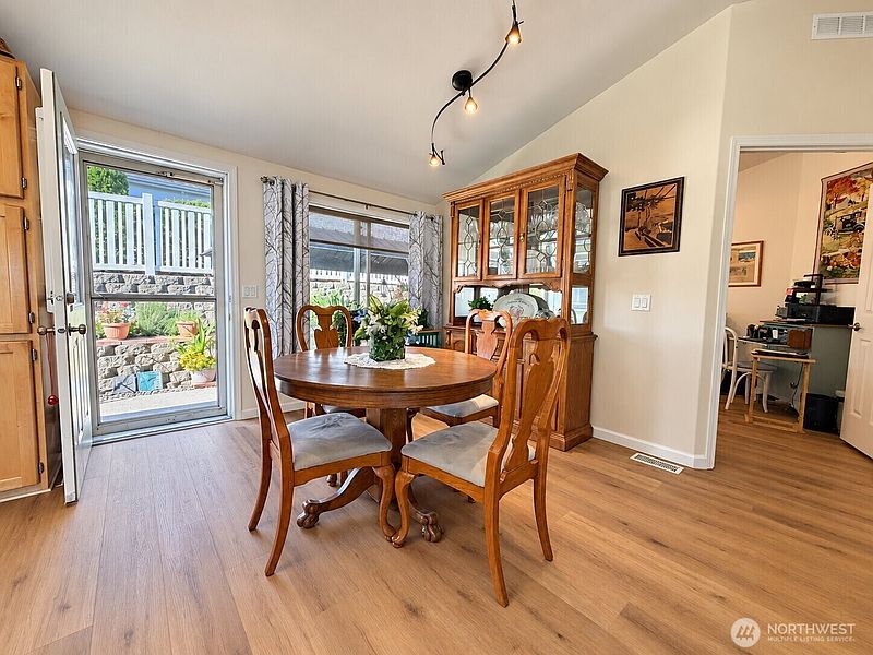 5th image of 1206 Marble Street