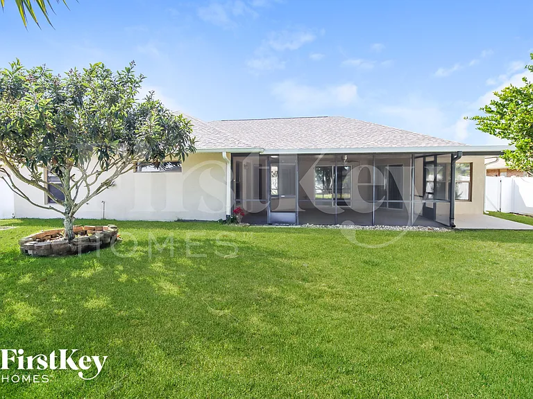 1347 Armory Dr NE — Photo 14