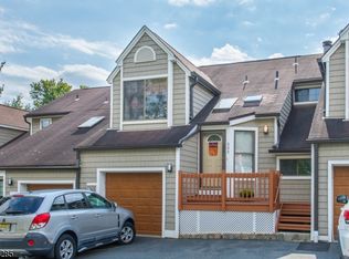 303 Betty Ln, Mine Hill, NJ 07803