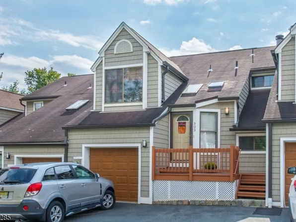 303 Betty Ln, Mine Hill Twp., NJ 07803
