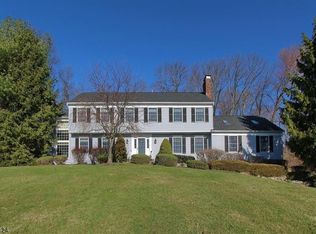 11 Chestnut Dr, Chester, NJ 07930