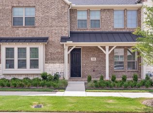 528 4th St, Argyle, TX 76226