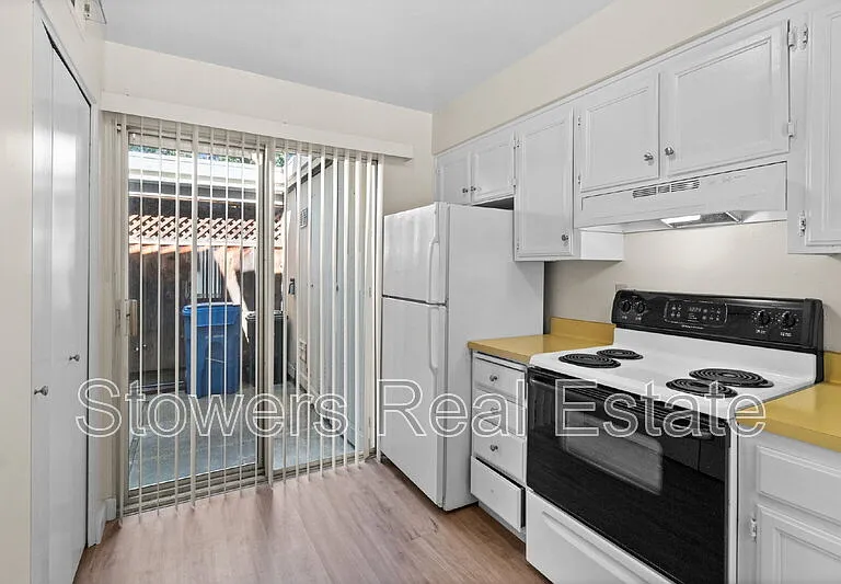433 Garden Creek Pl — Photo 5