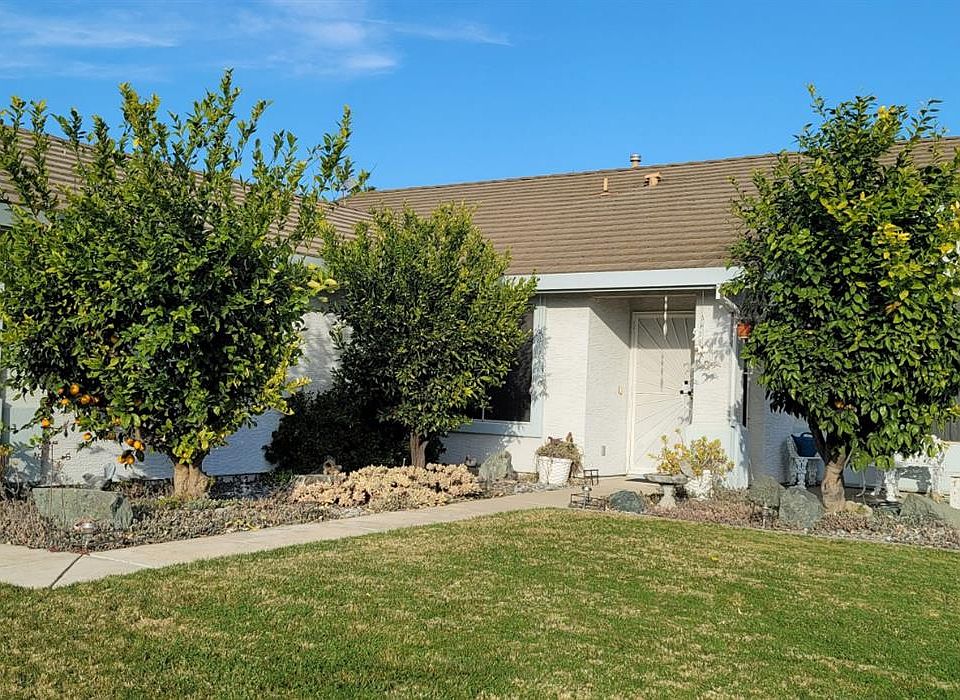 2nd image of 1145 W Hill Ct