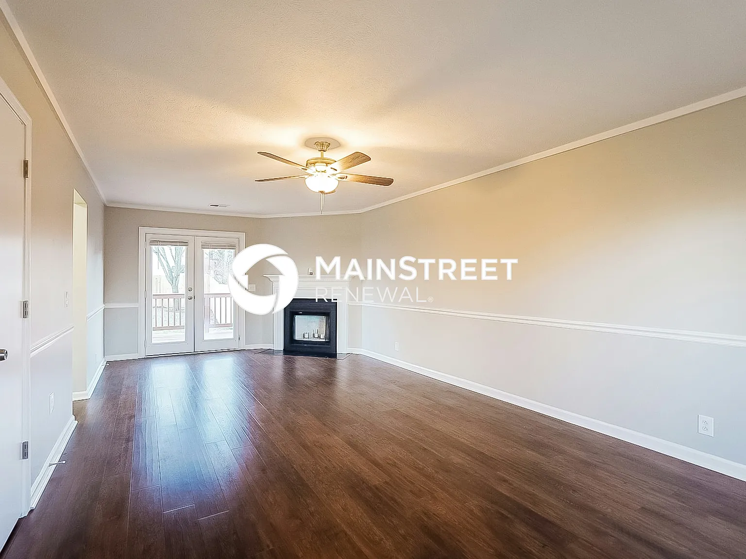 1117 Burlingame Ct — Photo 2