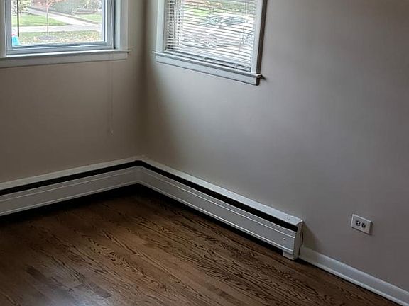 4th image of 2502 N 72nd Ct