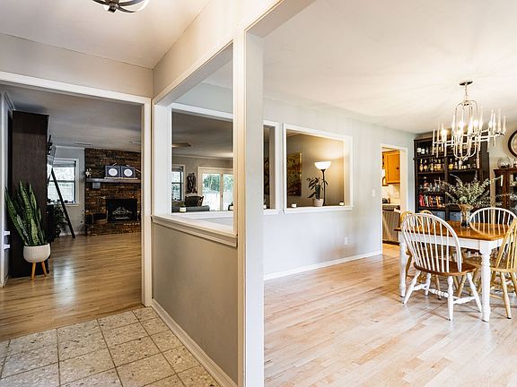 3rd image of 1717 E Overcrest St
