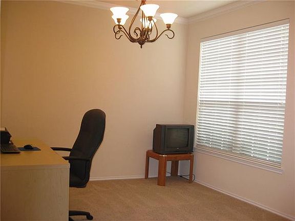 2nd image of 6005 Sun Ray Dr