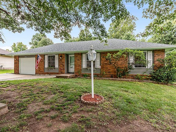 4th image of 107 N Drenda Avenue